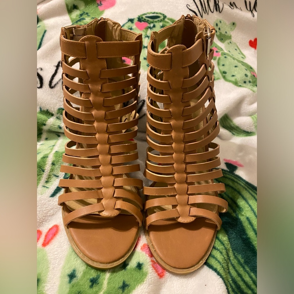 Report women chunky high heel sandals sz10